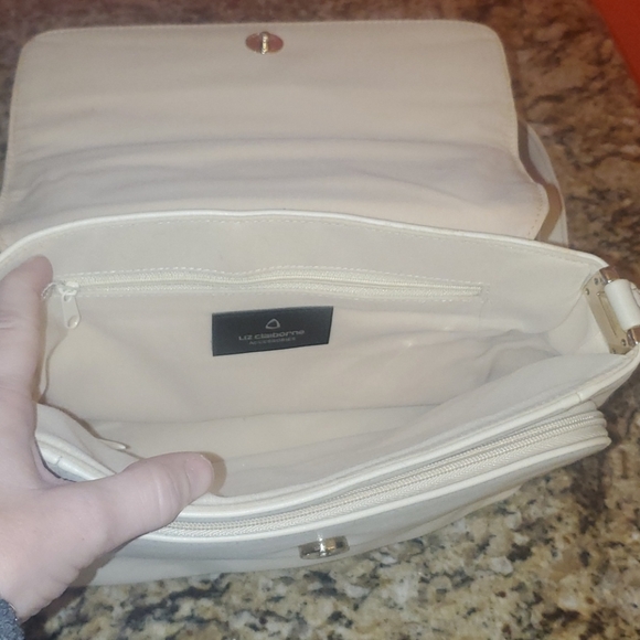 0303 Liz Claiborne Pocketbook - Picture 7 of 12